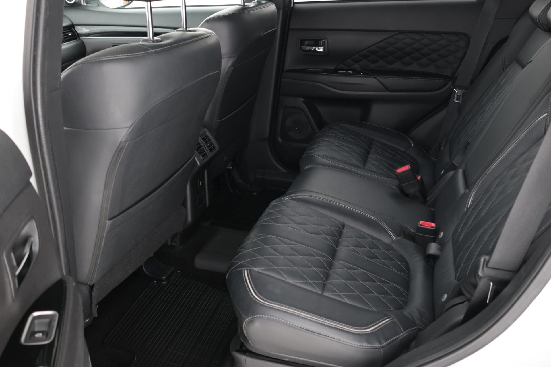 Myydään Mitsubishi Outlander PHEV 2020 12