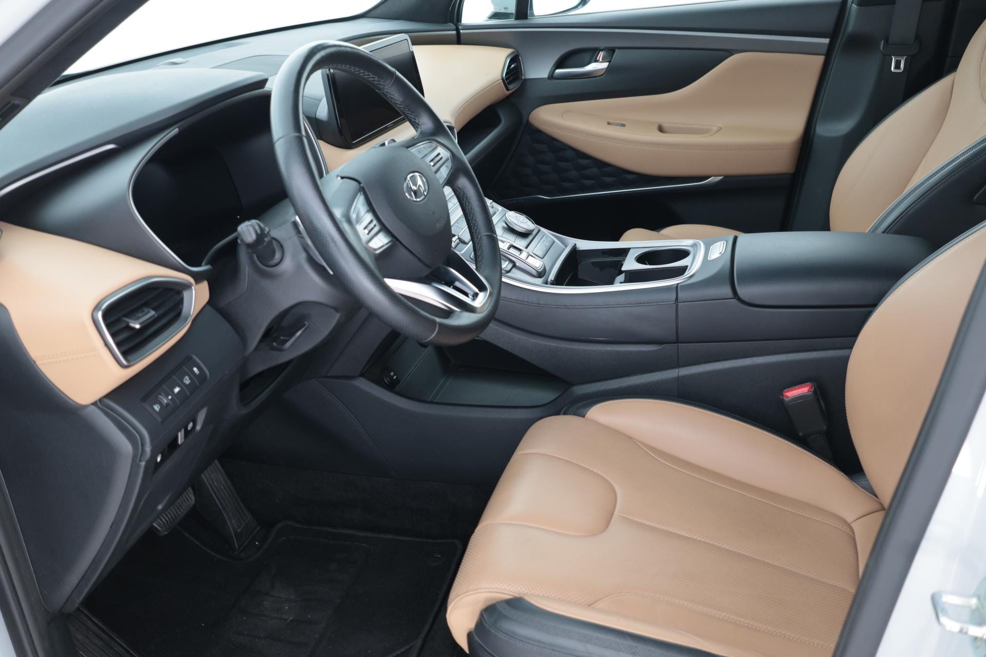 Myydään Hyundai Santa Fe 2022 16