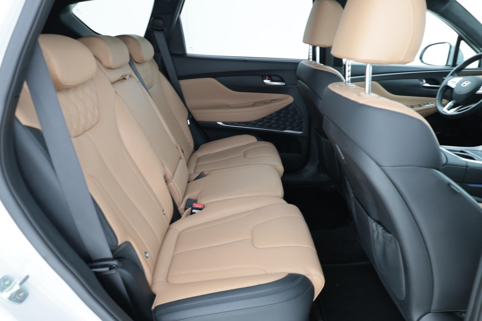 Myydään Hyundai Santa Fe 2022 18