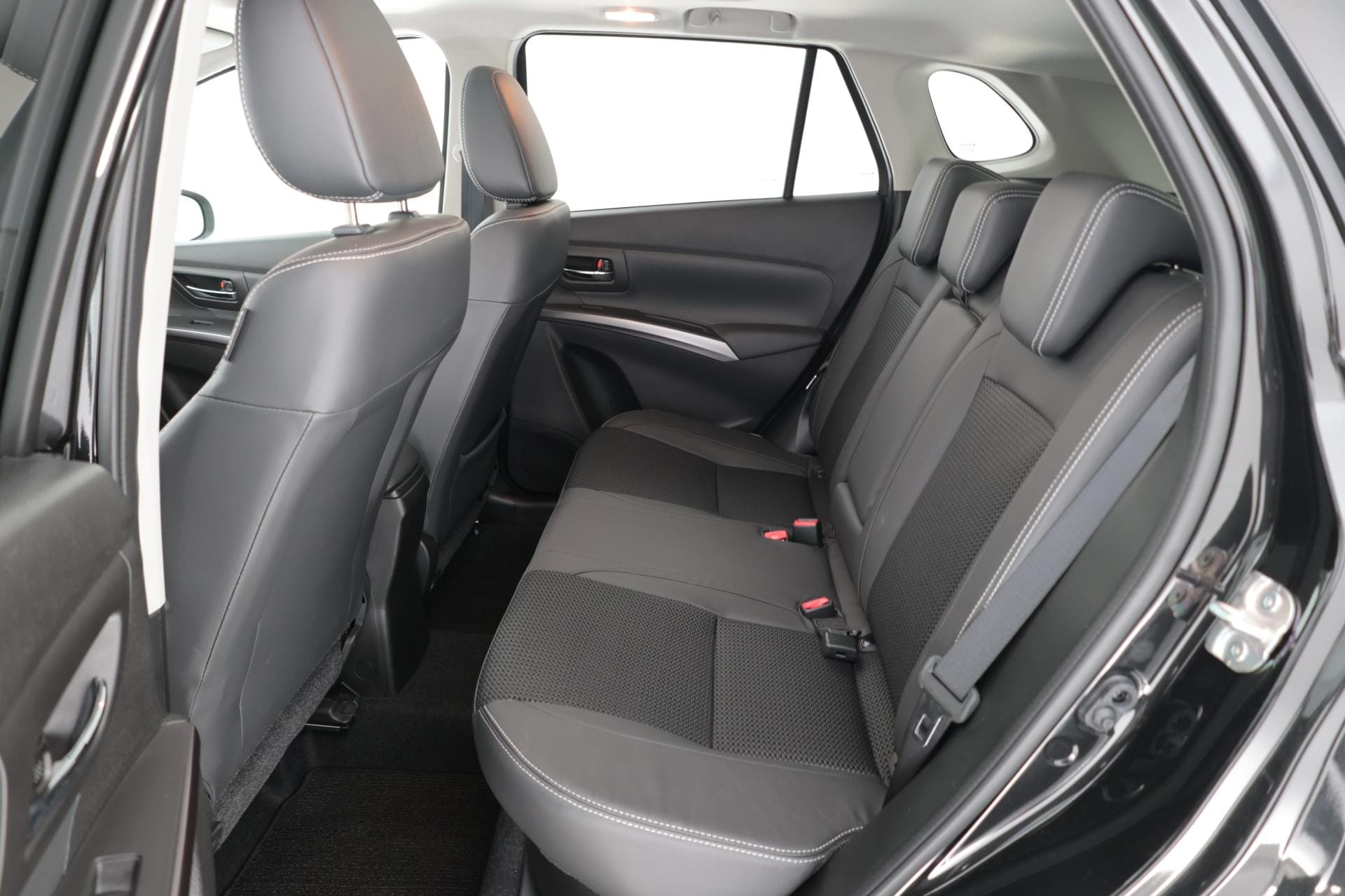 Myydään Suzuki S-cross 2023 11
