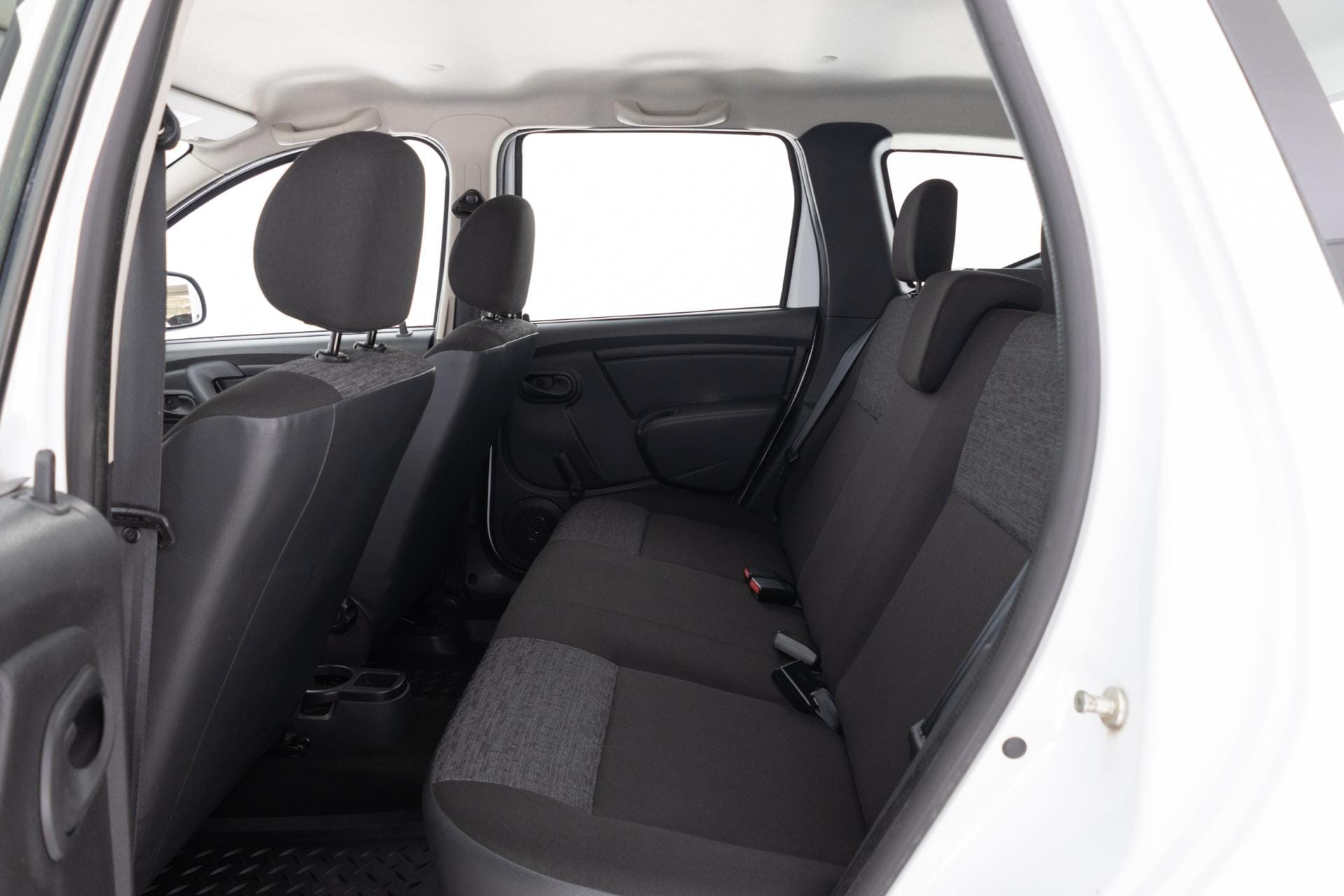 Myydään Dacia Duster 2011 11
