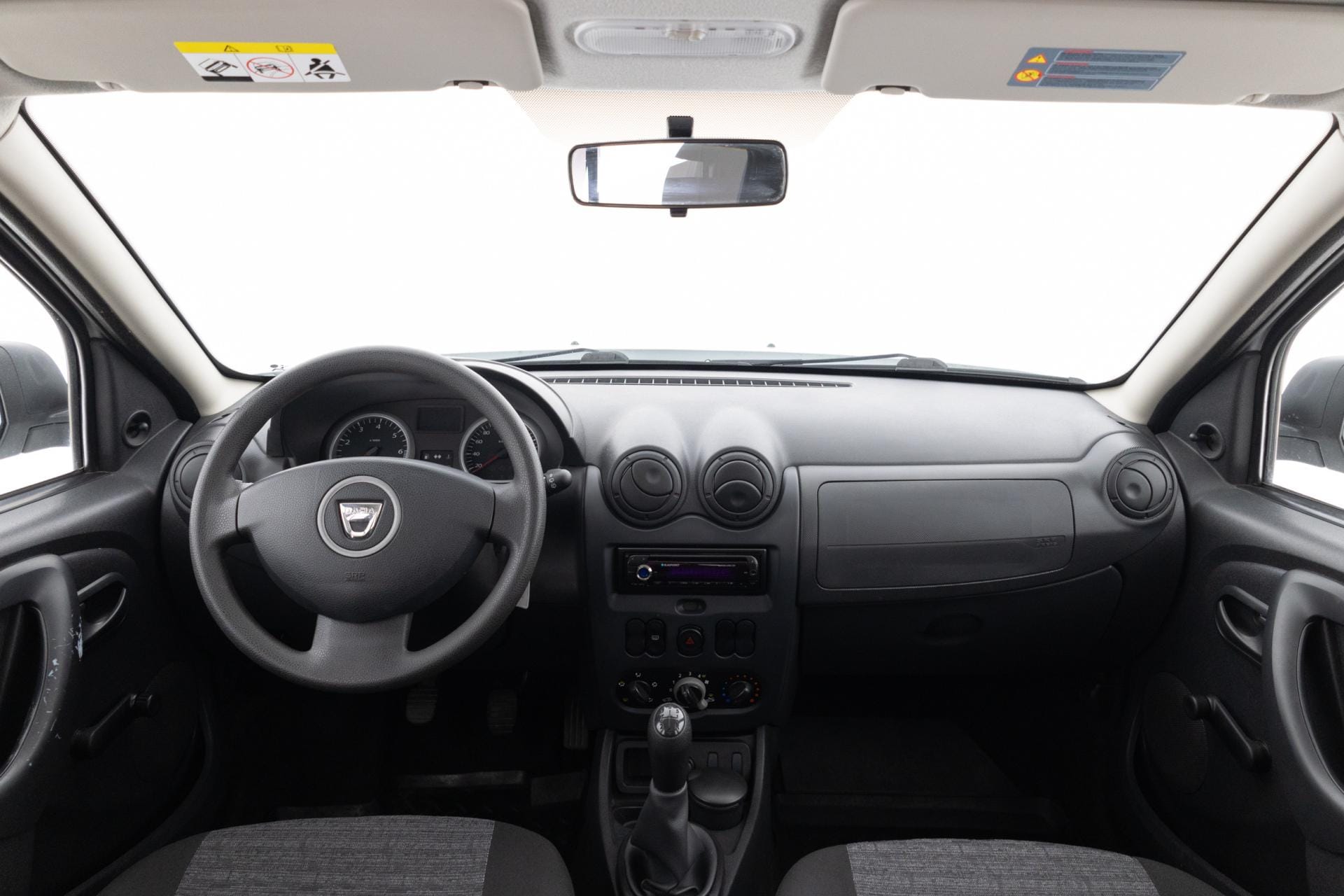 Myydään Dacia Duster 2011 13