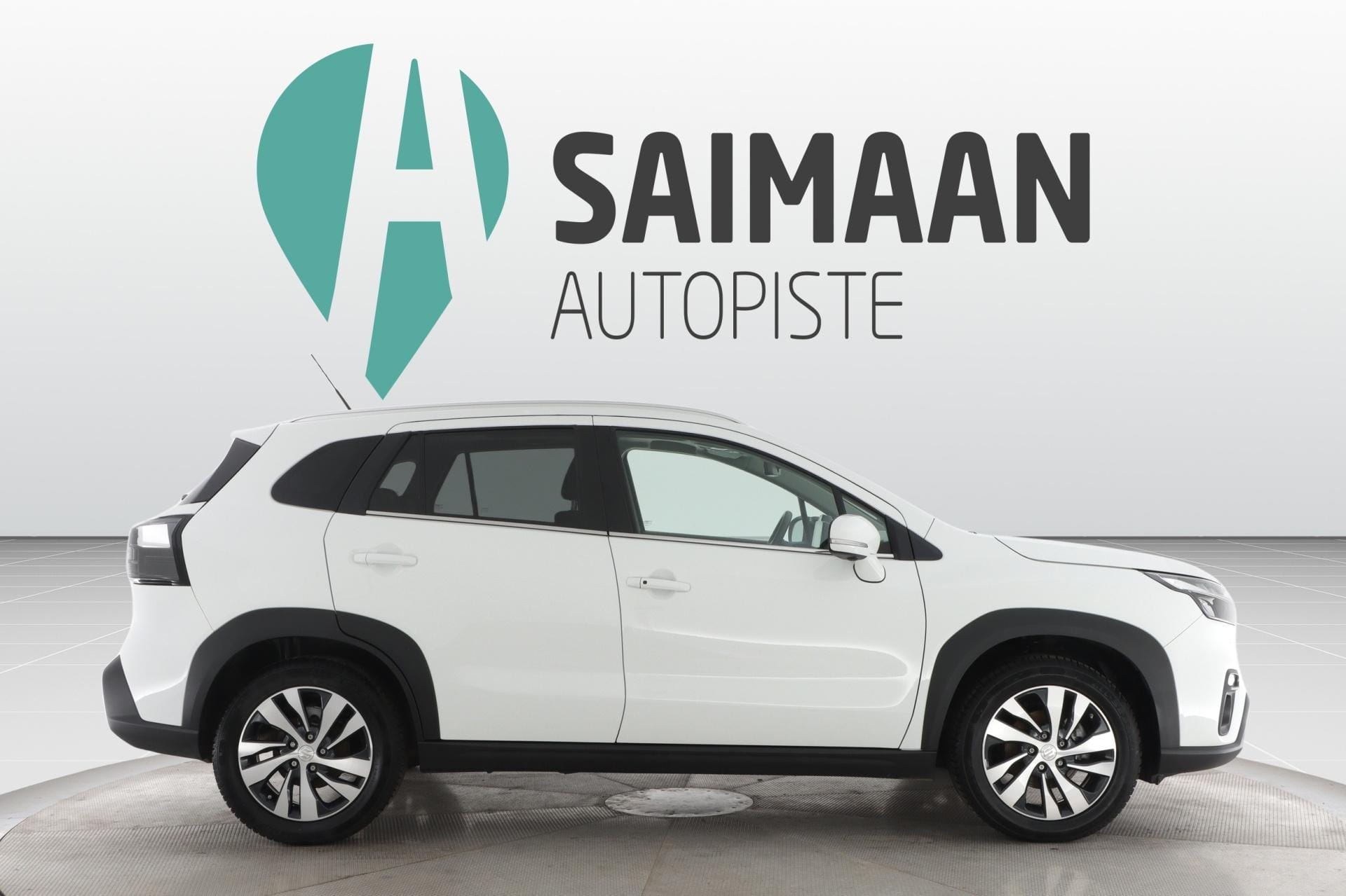 Myydään Suzuki S-cross 2025 6