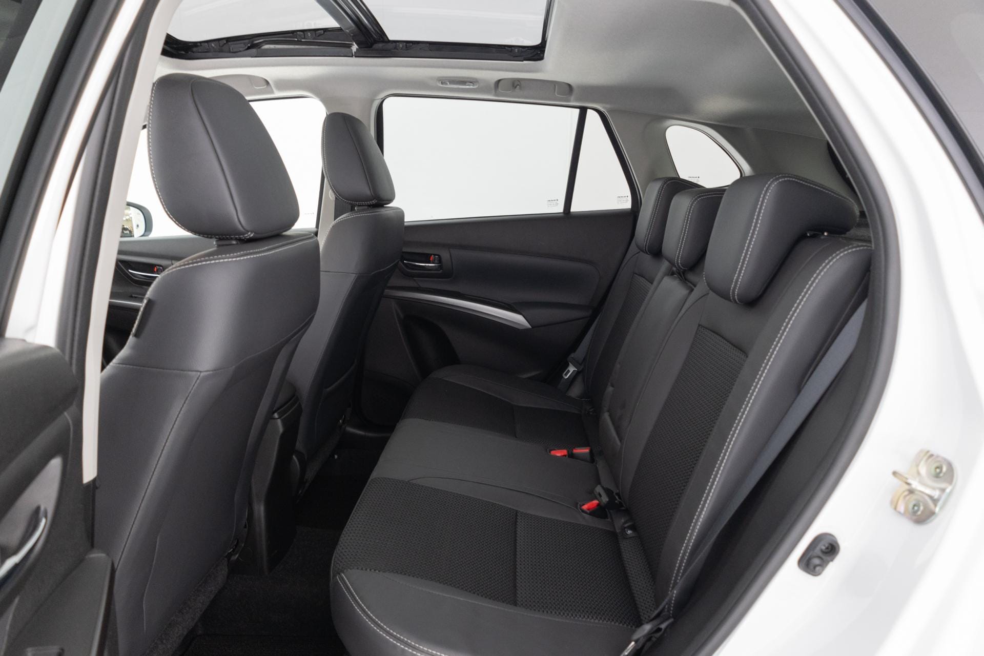 Myydään Suzuki S-cross 2025 12
