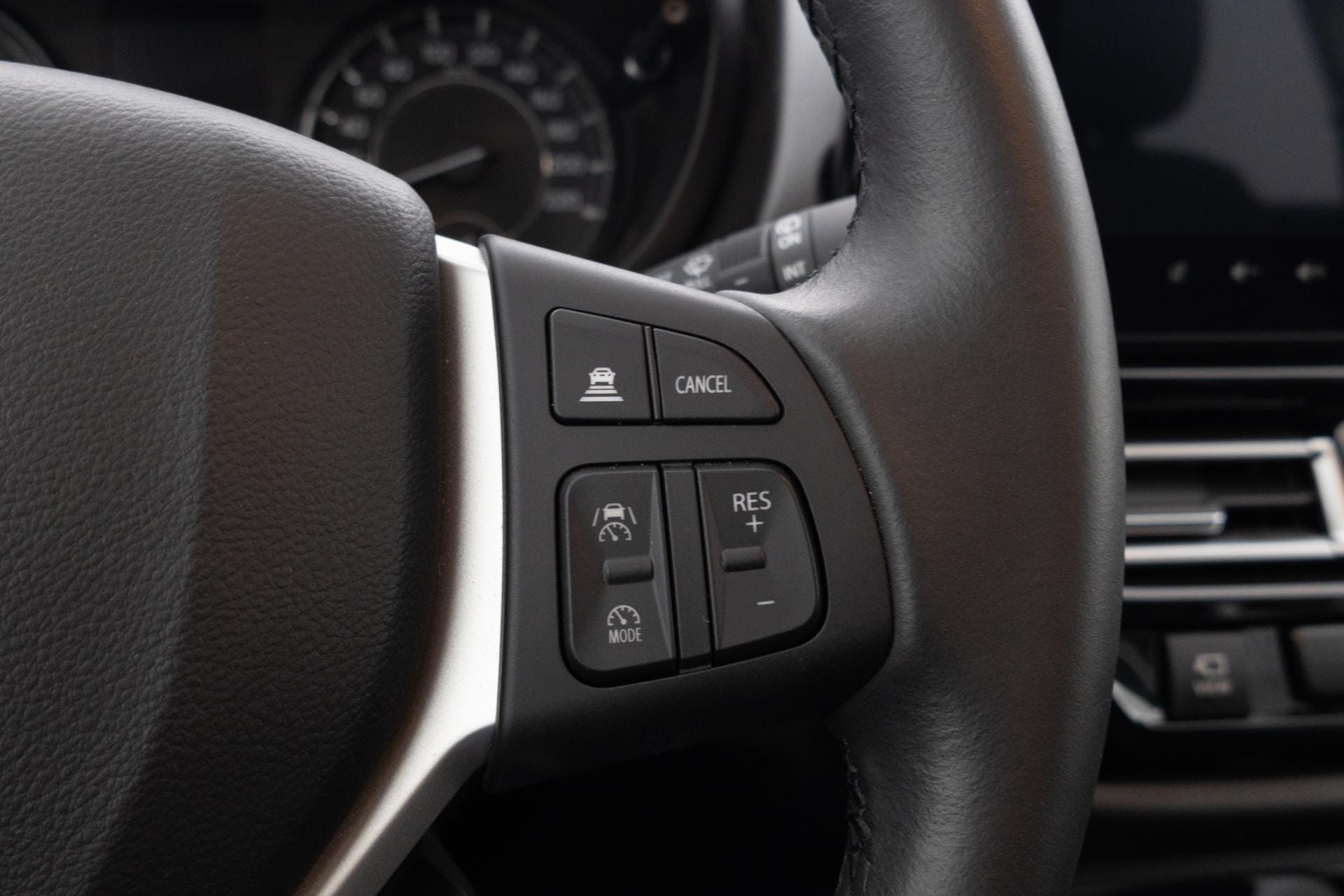 Myydään Suzuki S-cross 2025 17