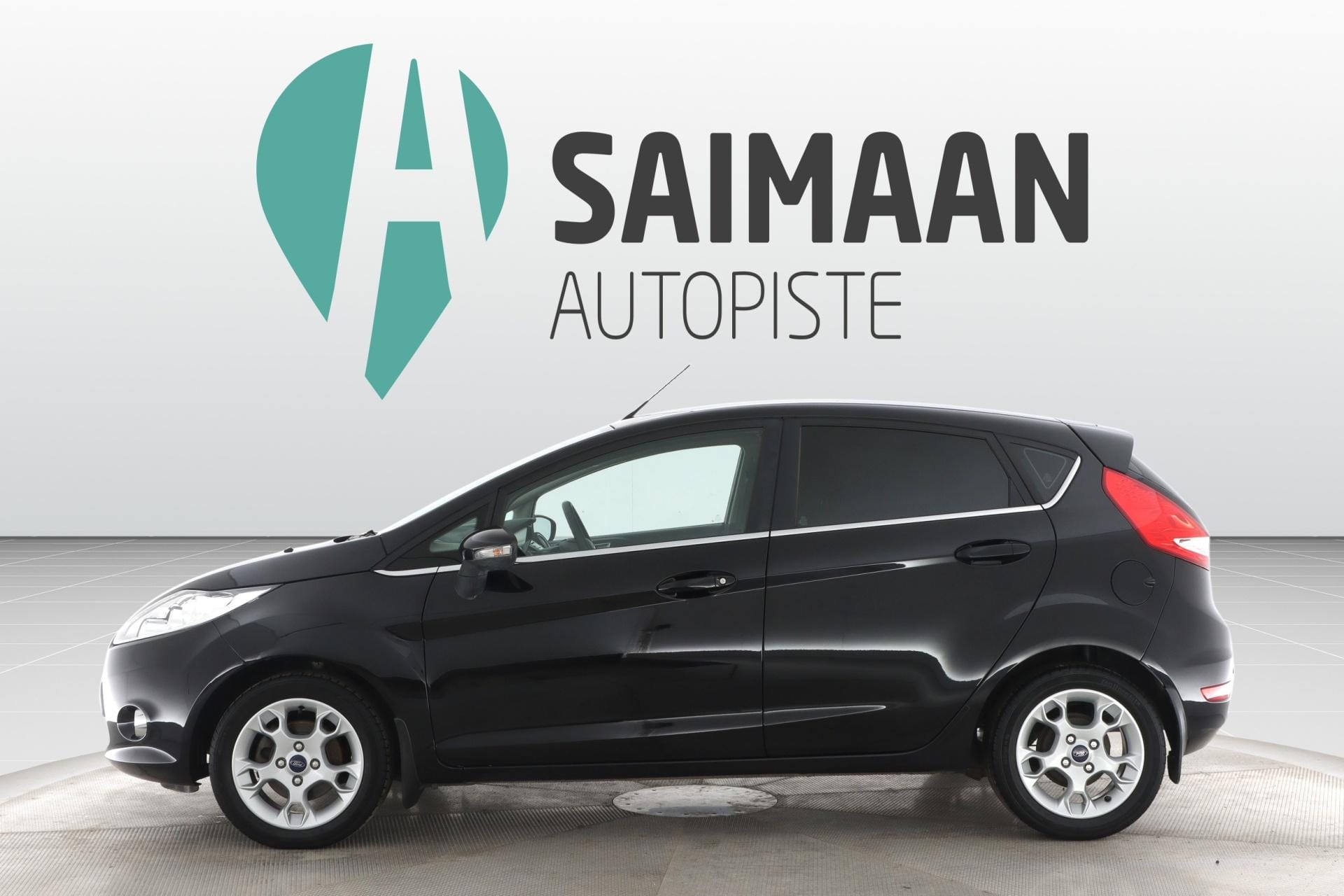 Myydään Ford Fiesta 2012 2