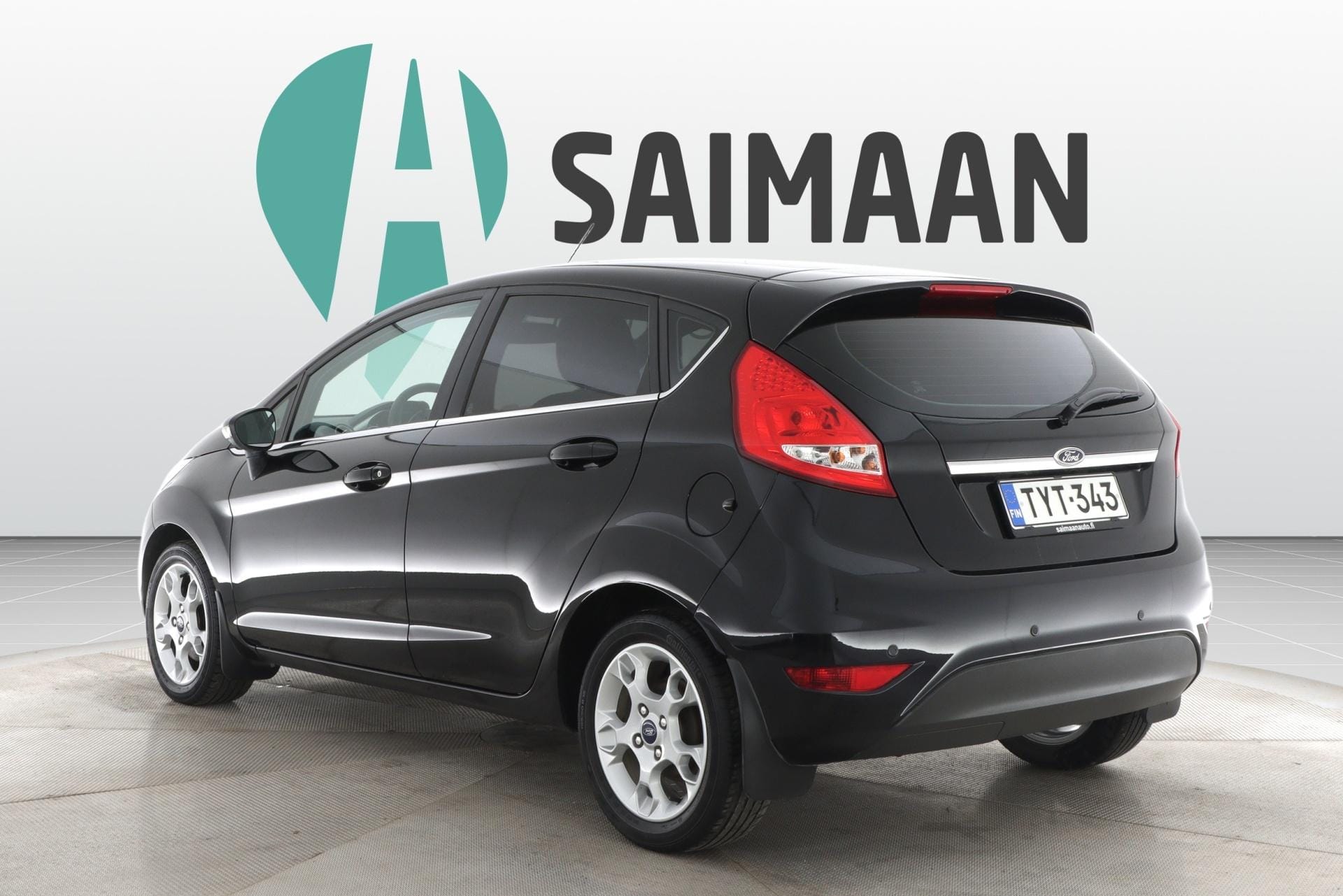 Myydään Ford Fiesta 2012 3