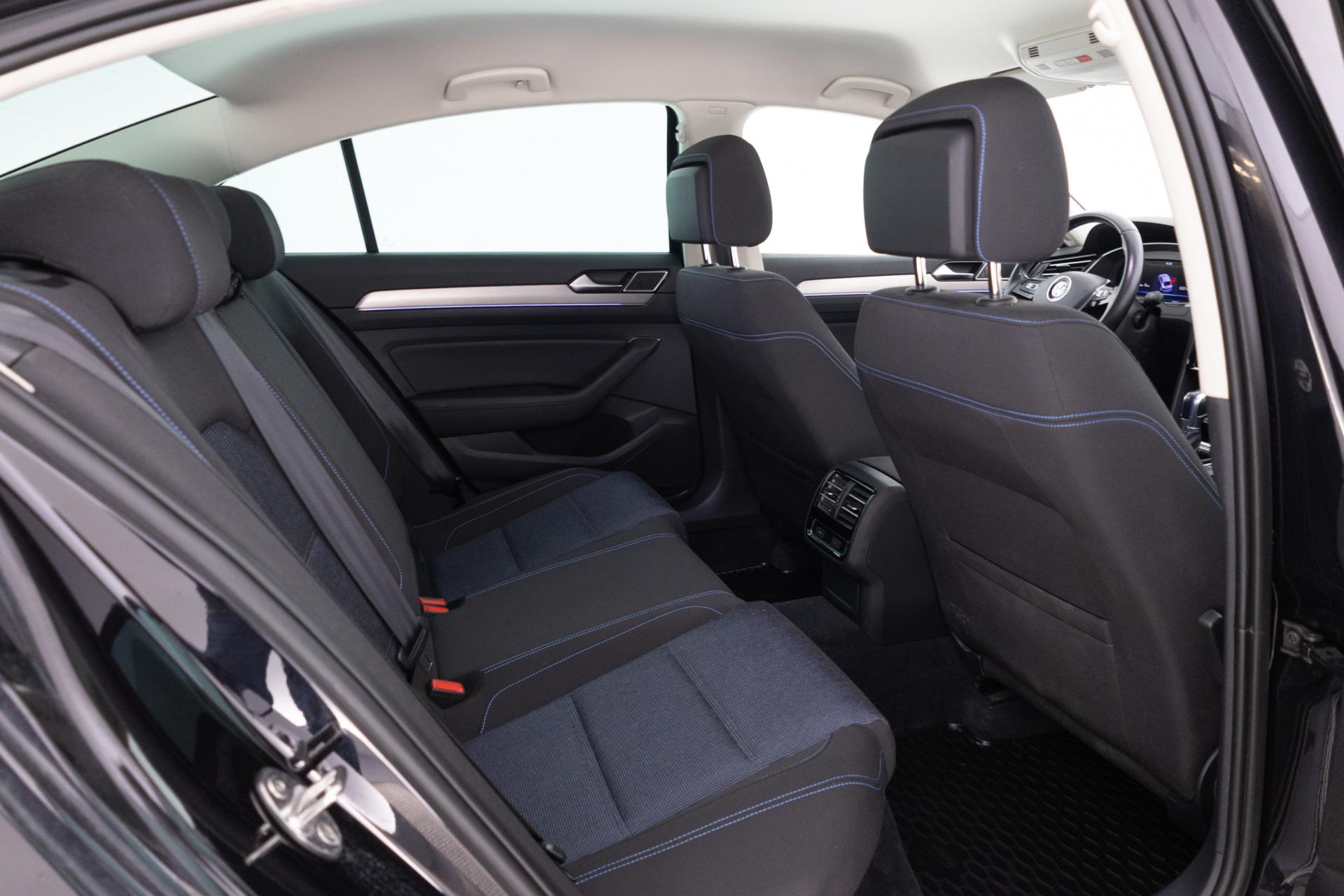 Myydään Volkswagen Passat 2018 13