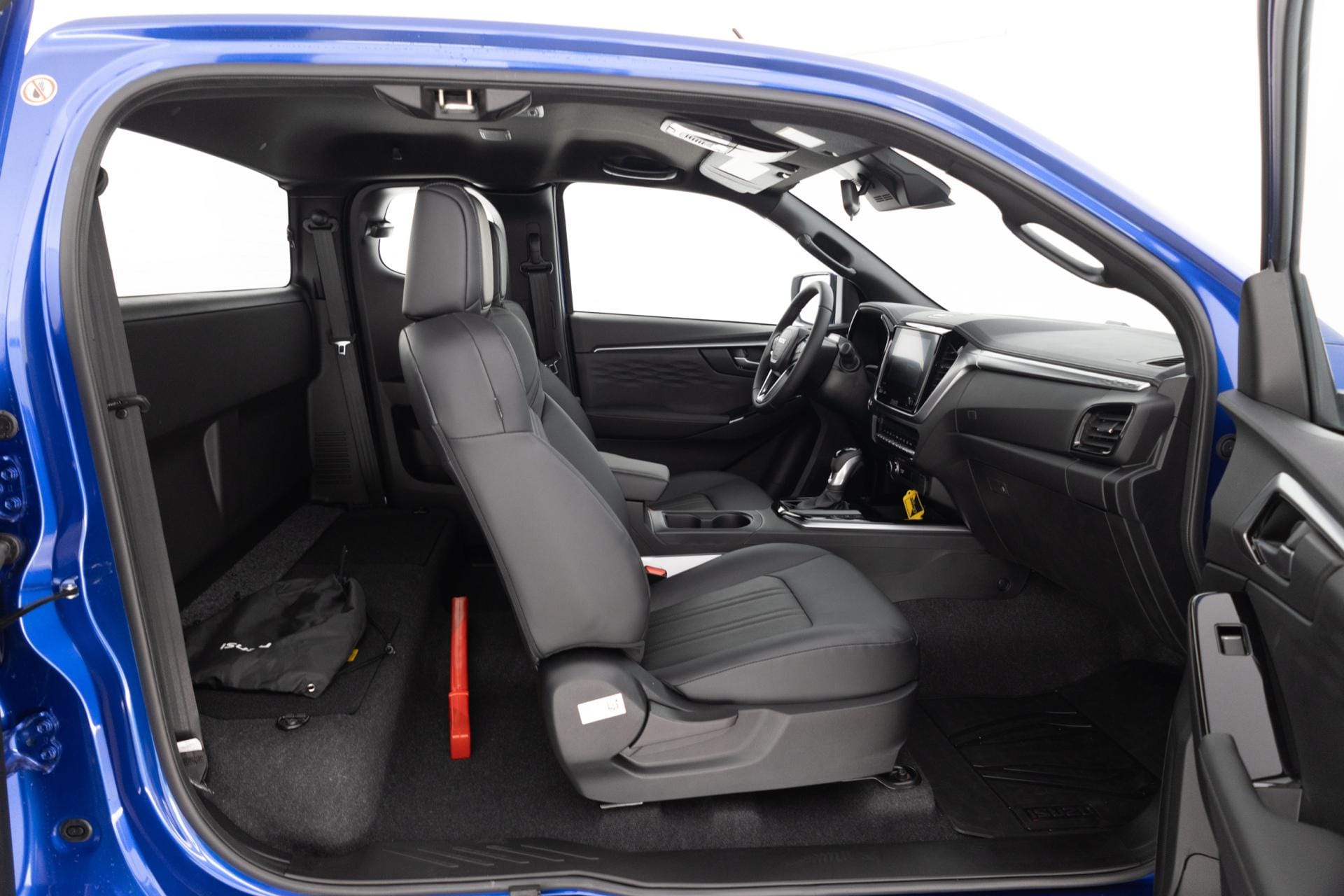 Myydään Isuzu D-Max 2026 14