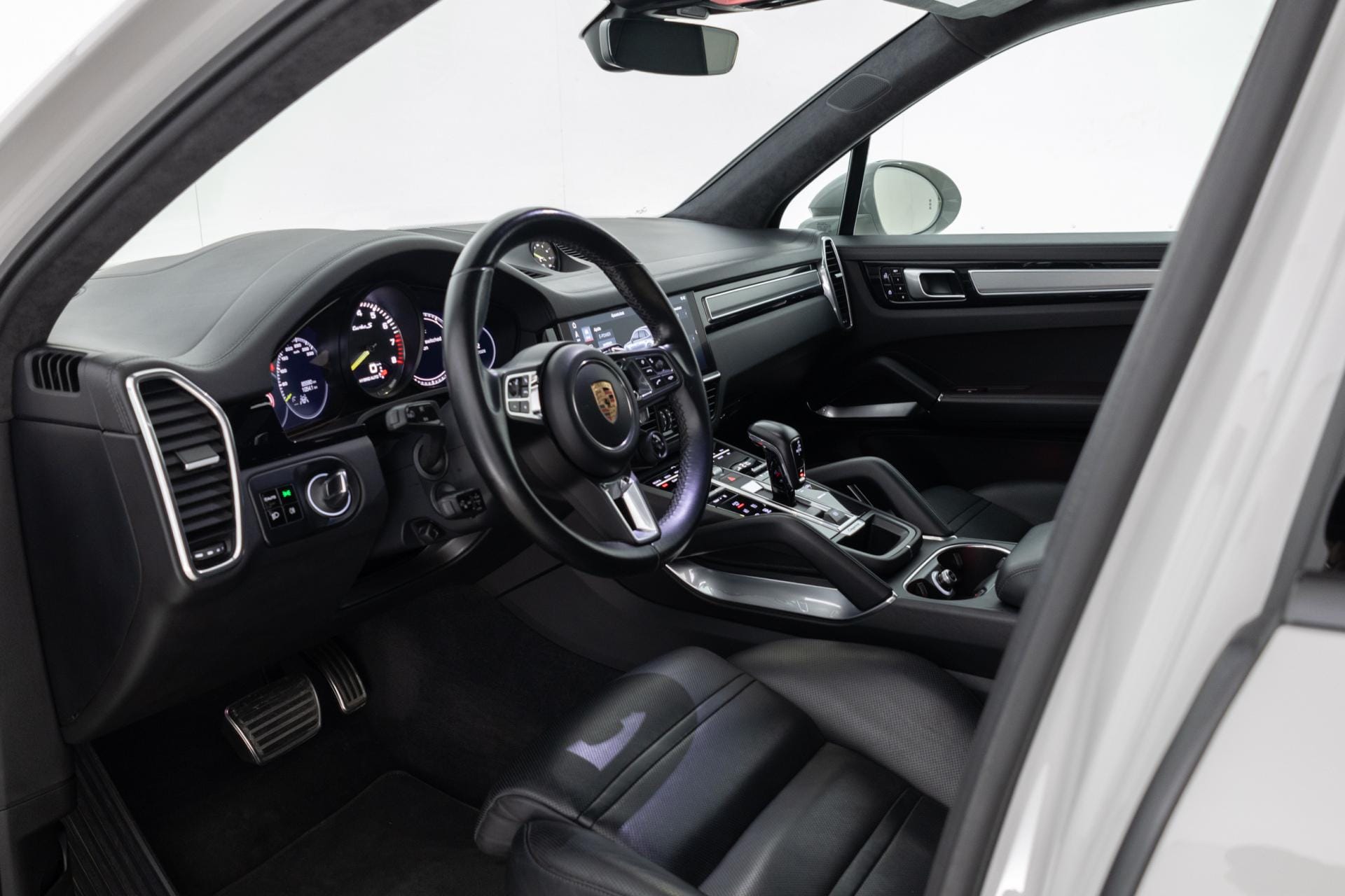 Myydään Porsche Cayenne 2020 13