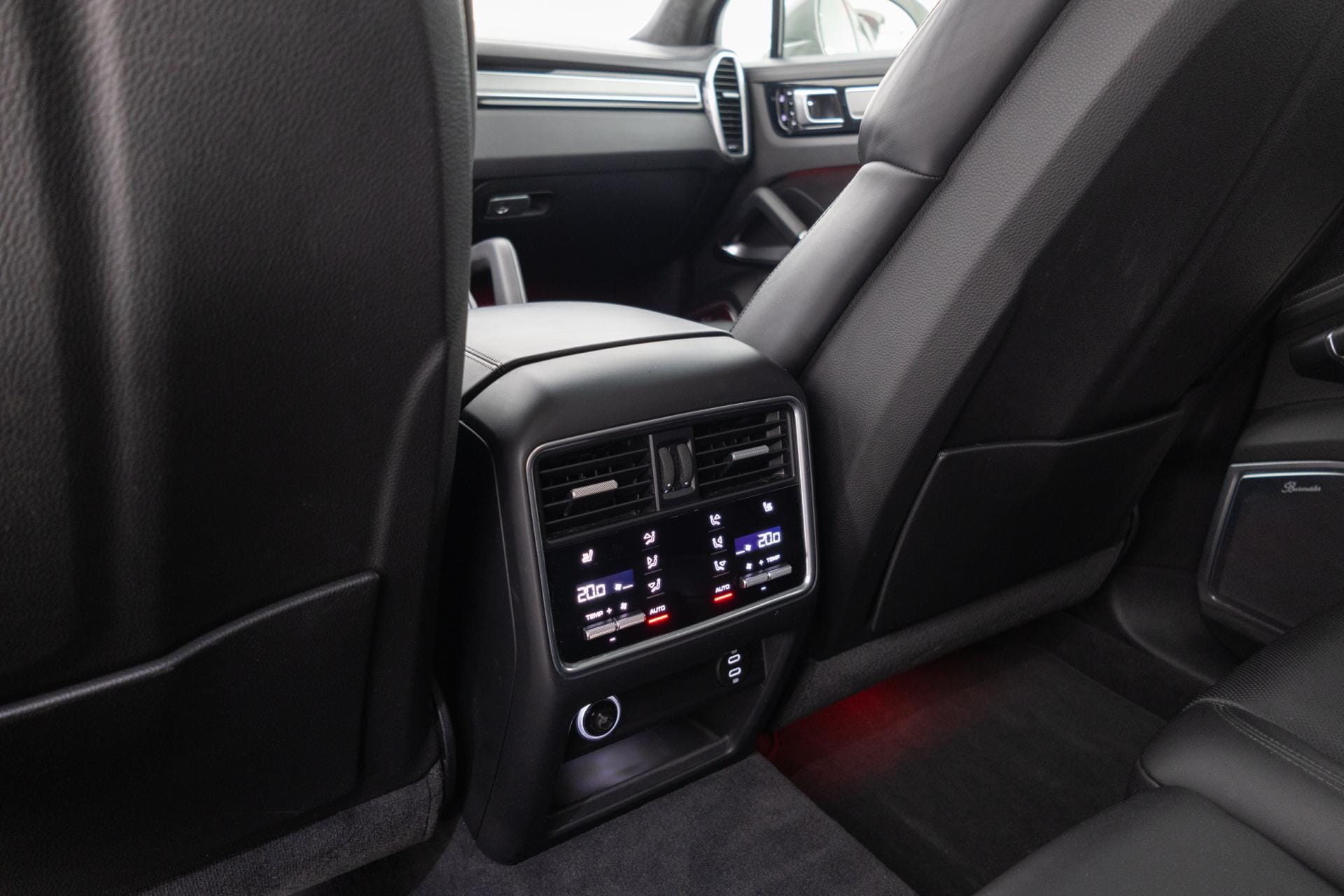 Myydään Porsche Cayenne 2020 26