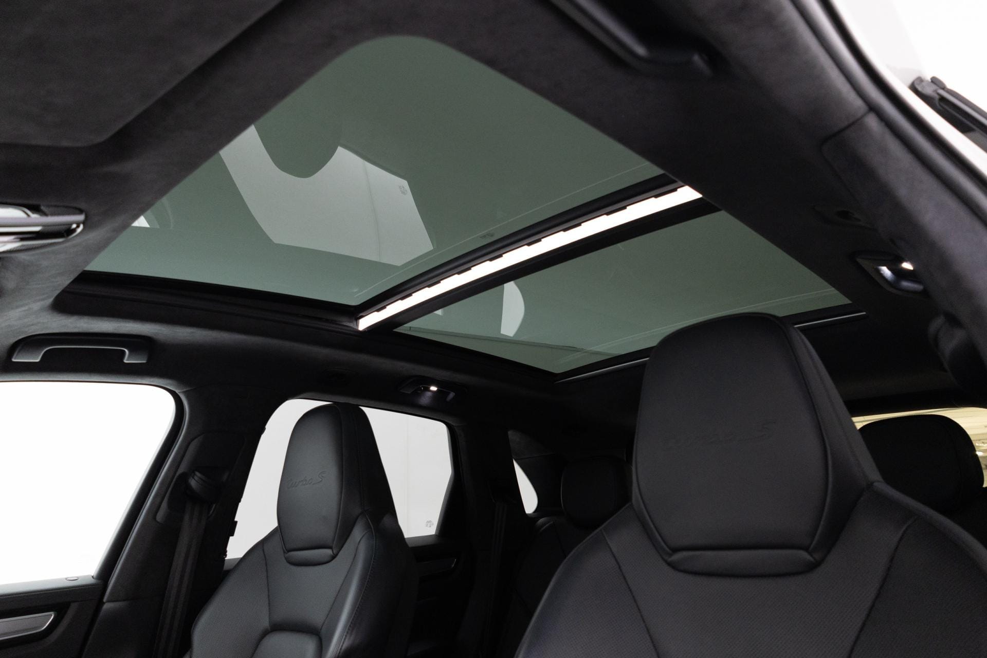 Myydään Porsche Cayenne 2020 21