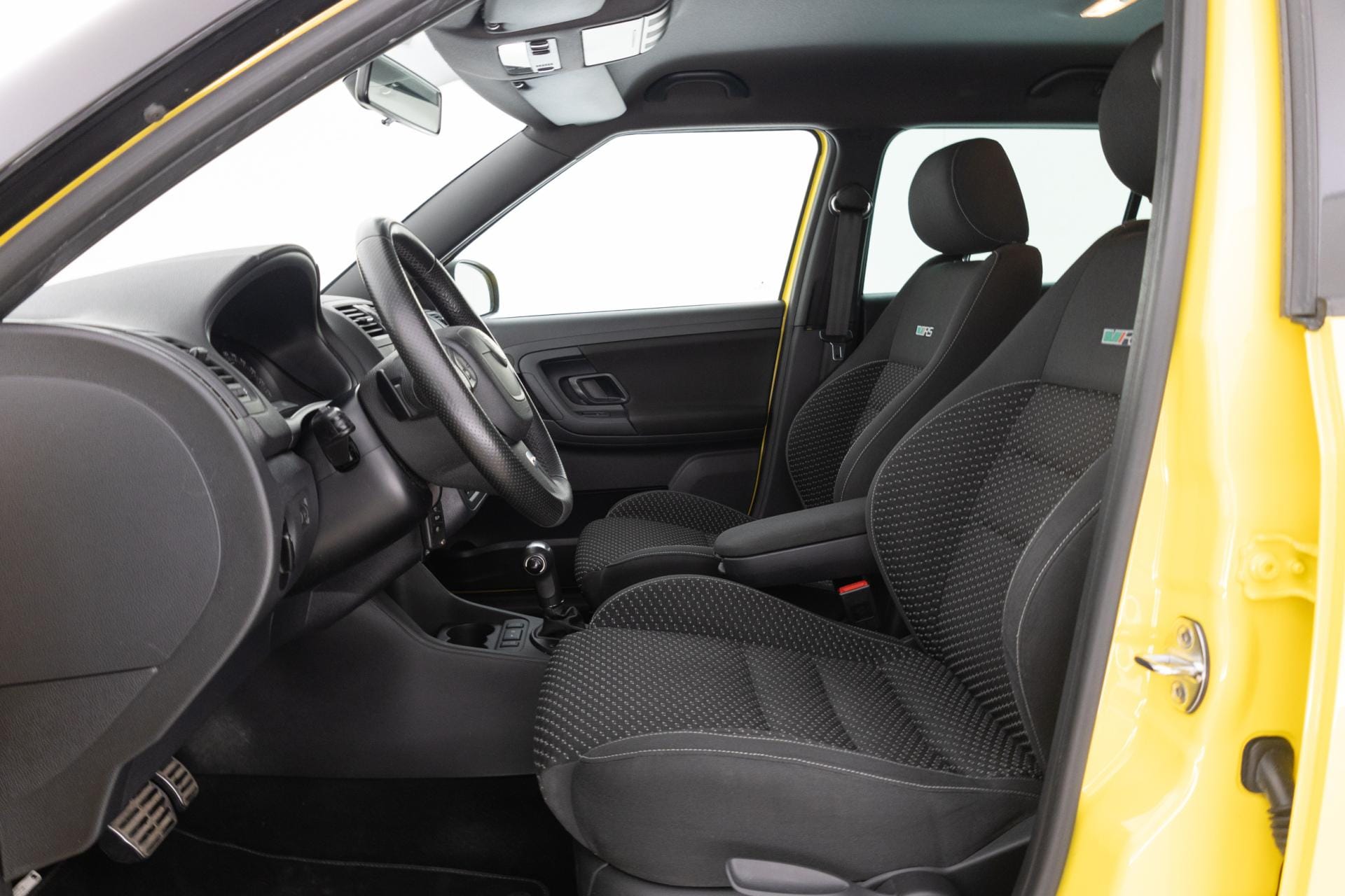 Myydään Skoda Fabia 2011 10
