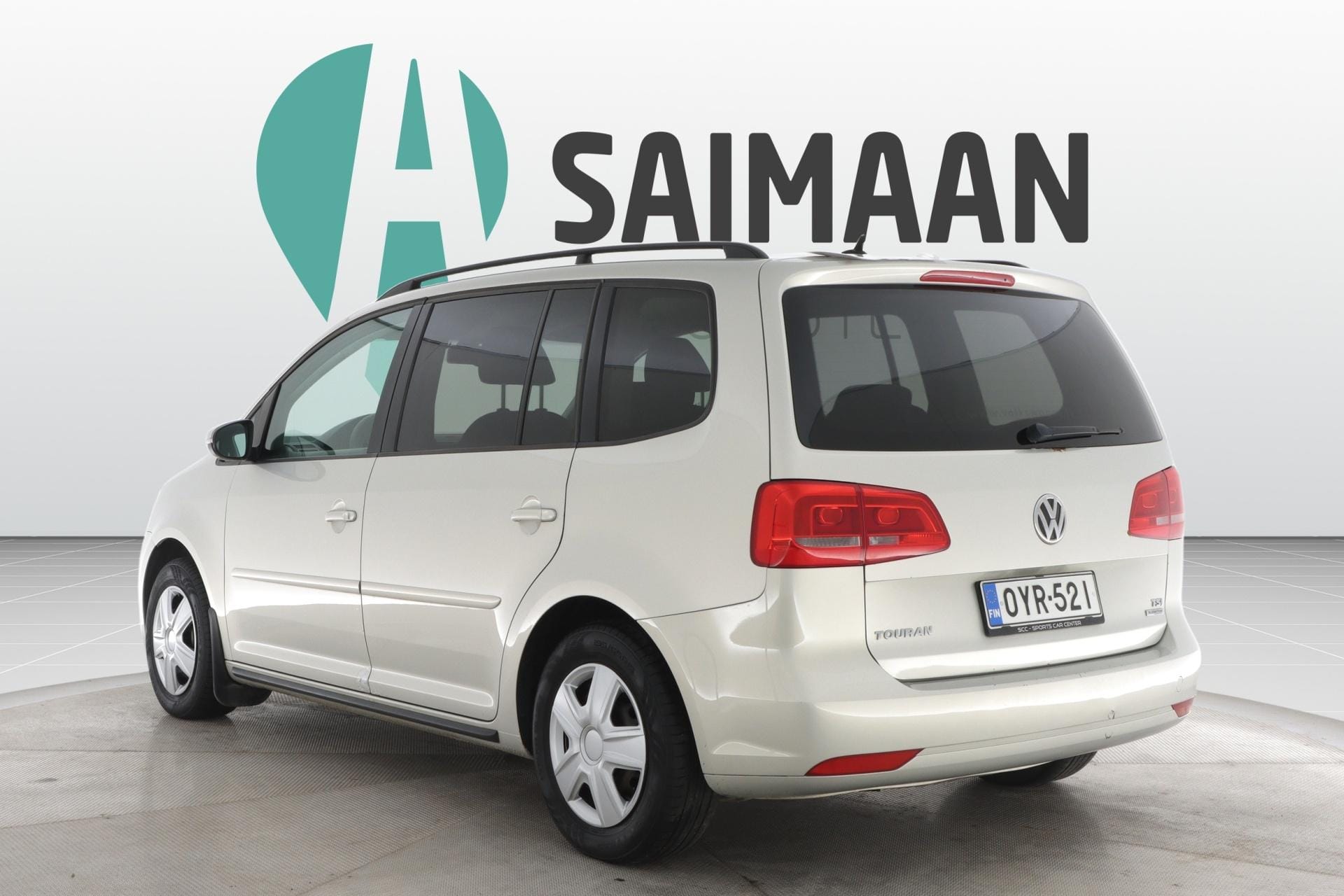 Myydään Volkswagen Touran 2011 3
