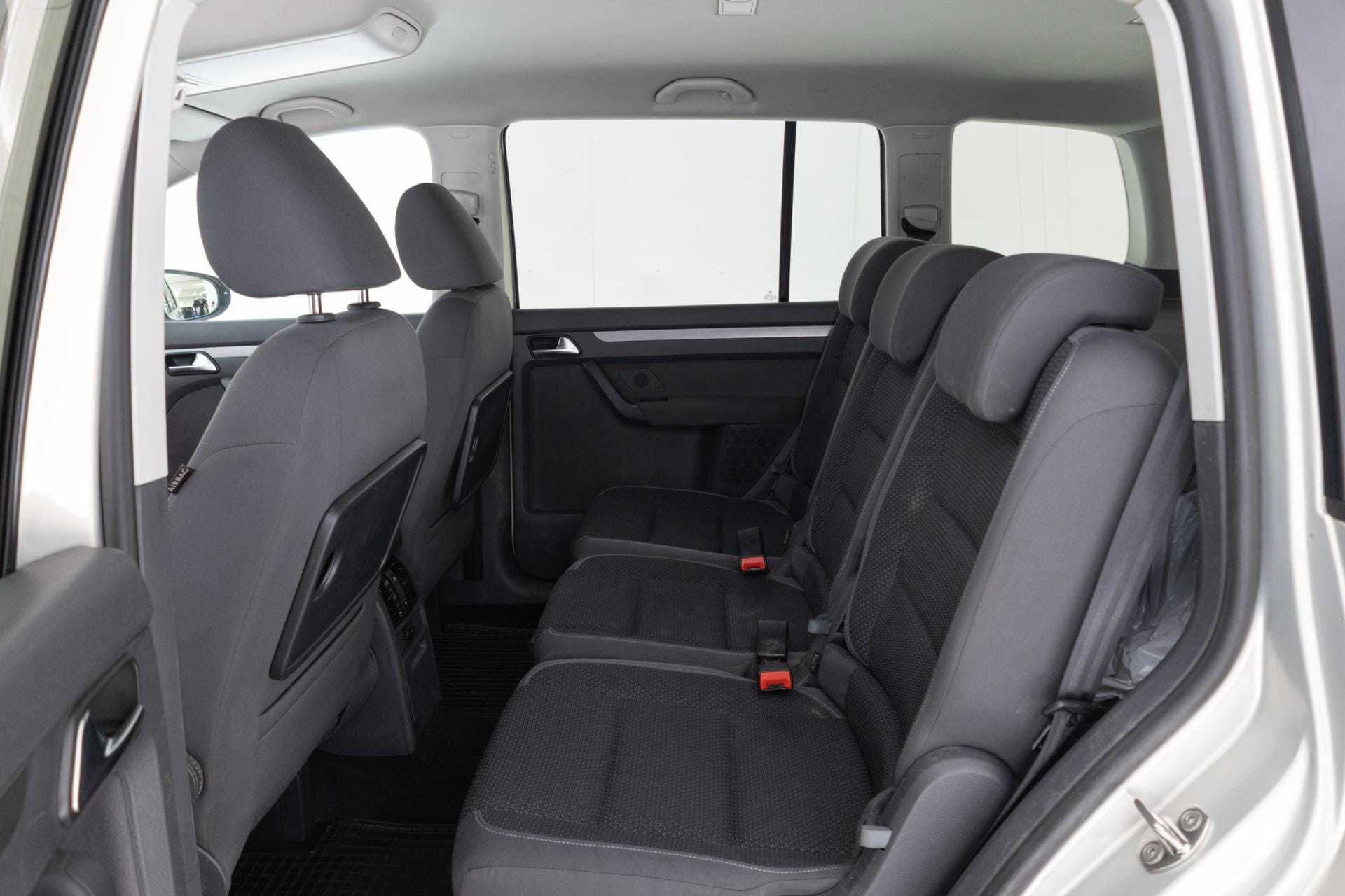 Myydään Volkswagen Touran 2011 12