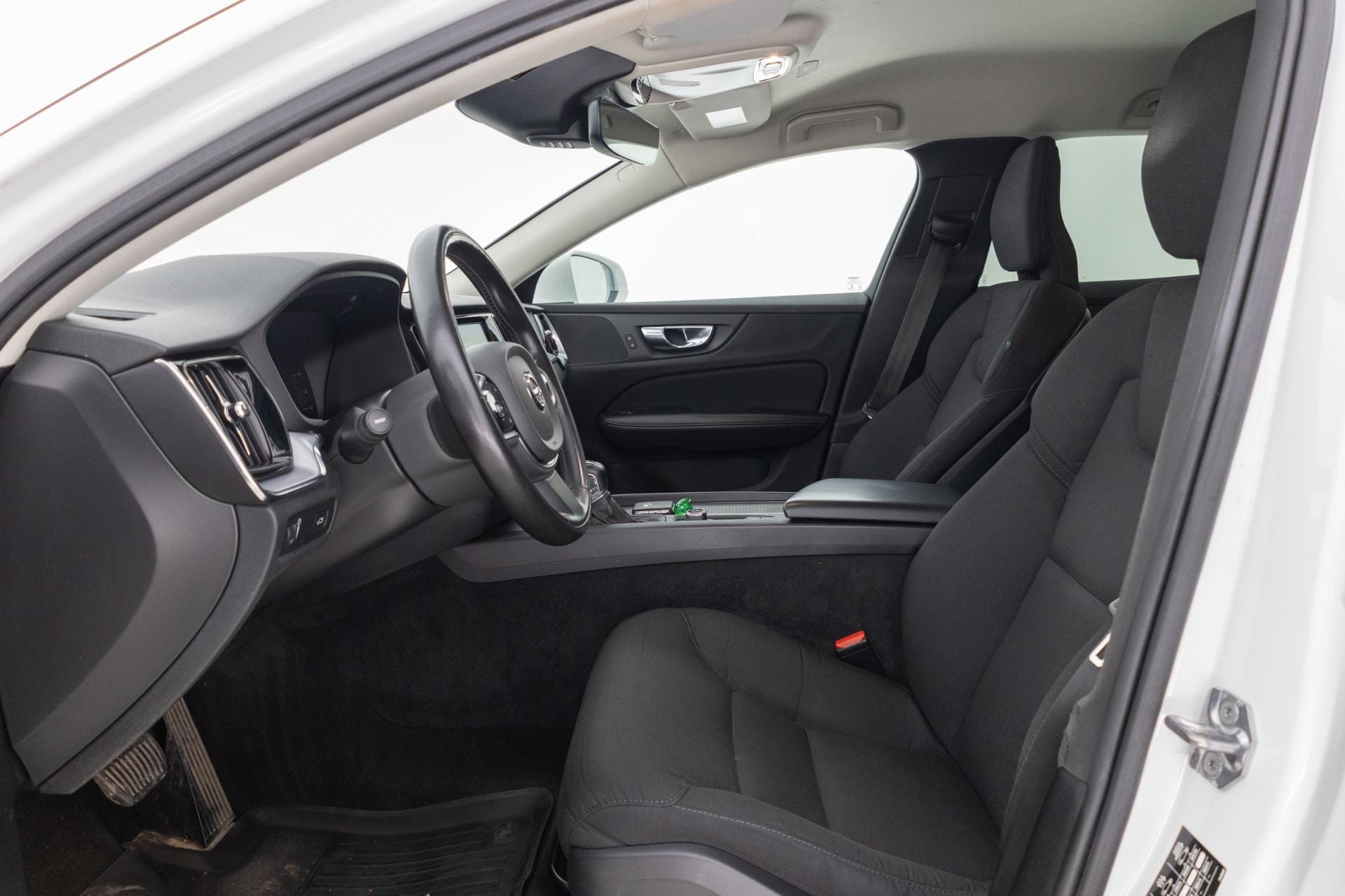 Myydään Volvo V60 2019 10