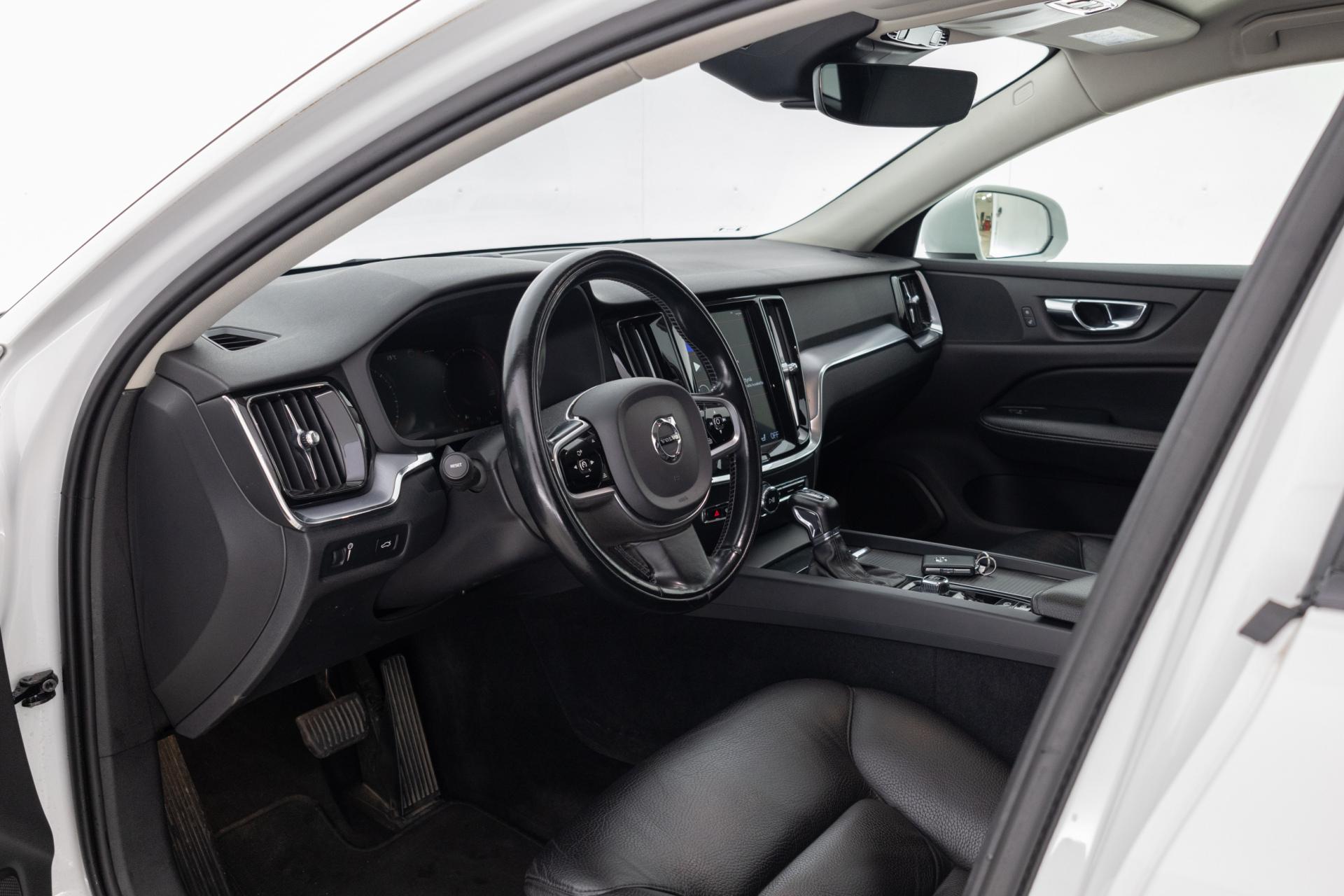 Myydään Volvo V60 2020 10
