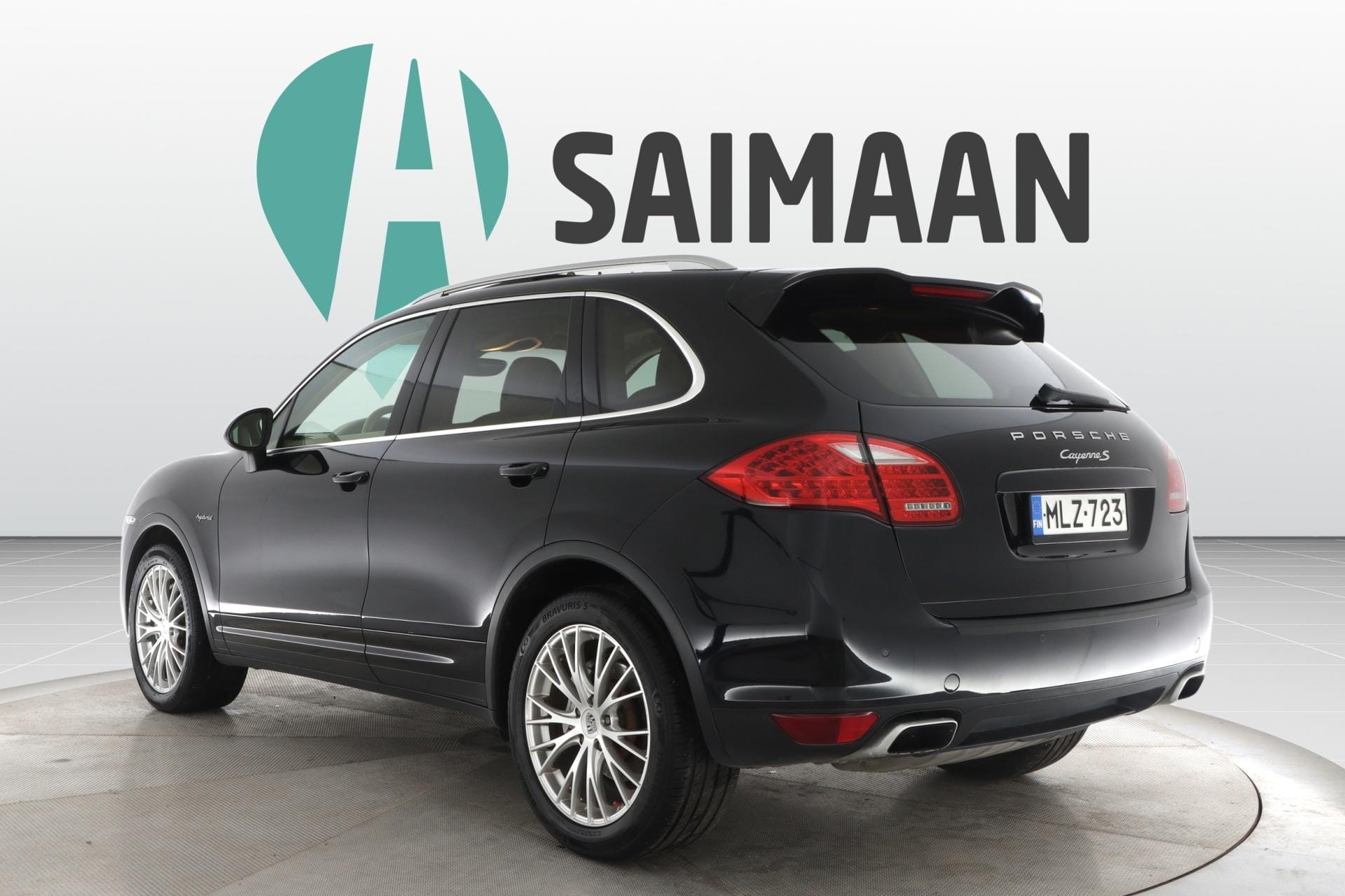Myydään Porsche Cayenne 2010 3