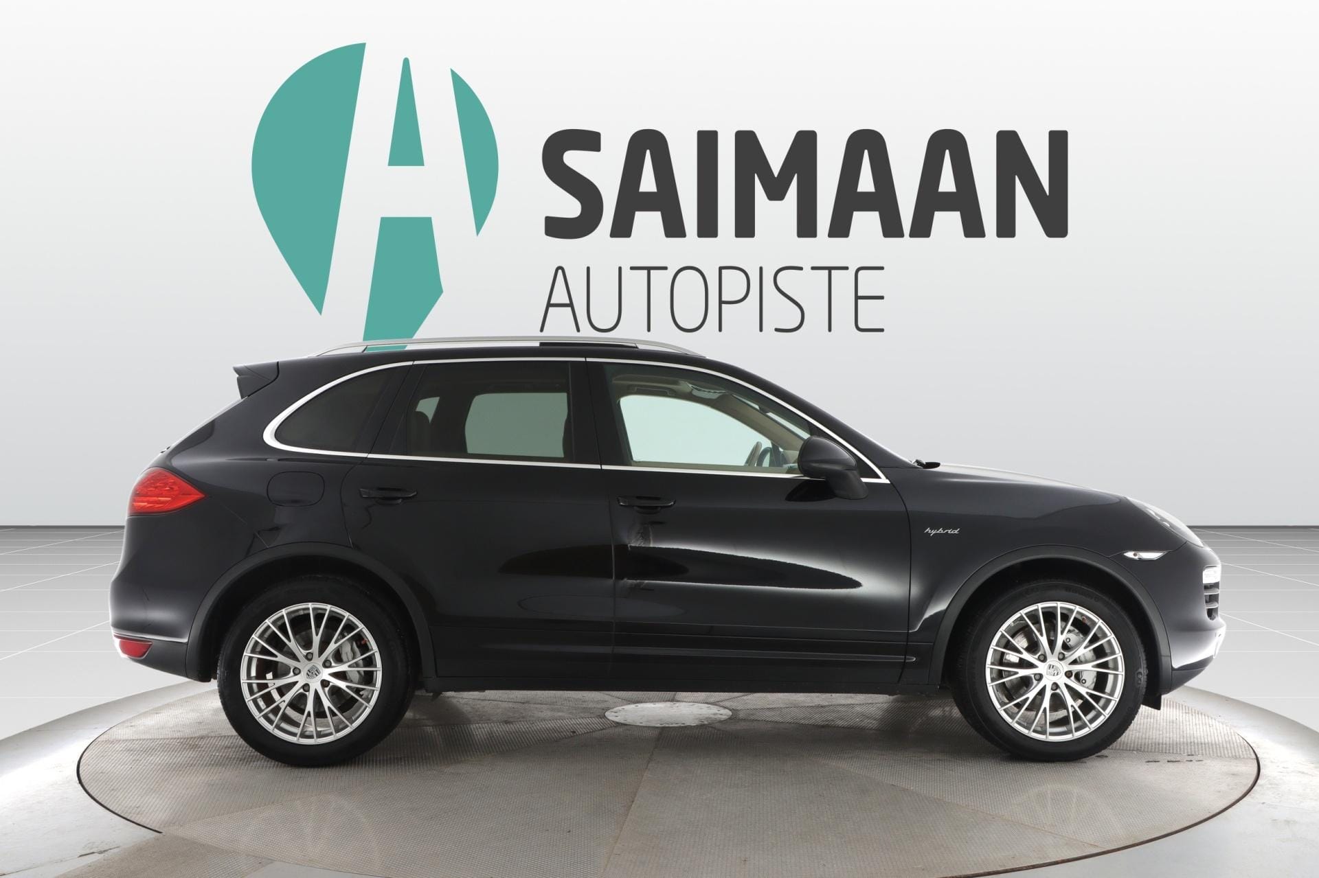 Myydään Porsche Cayenne 2010 6