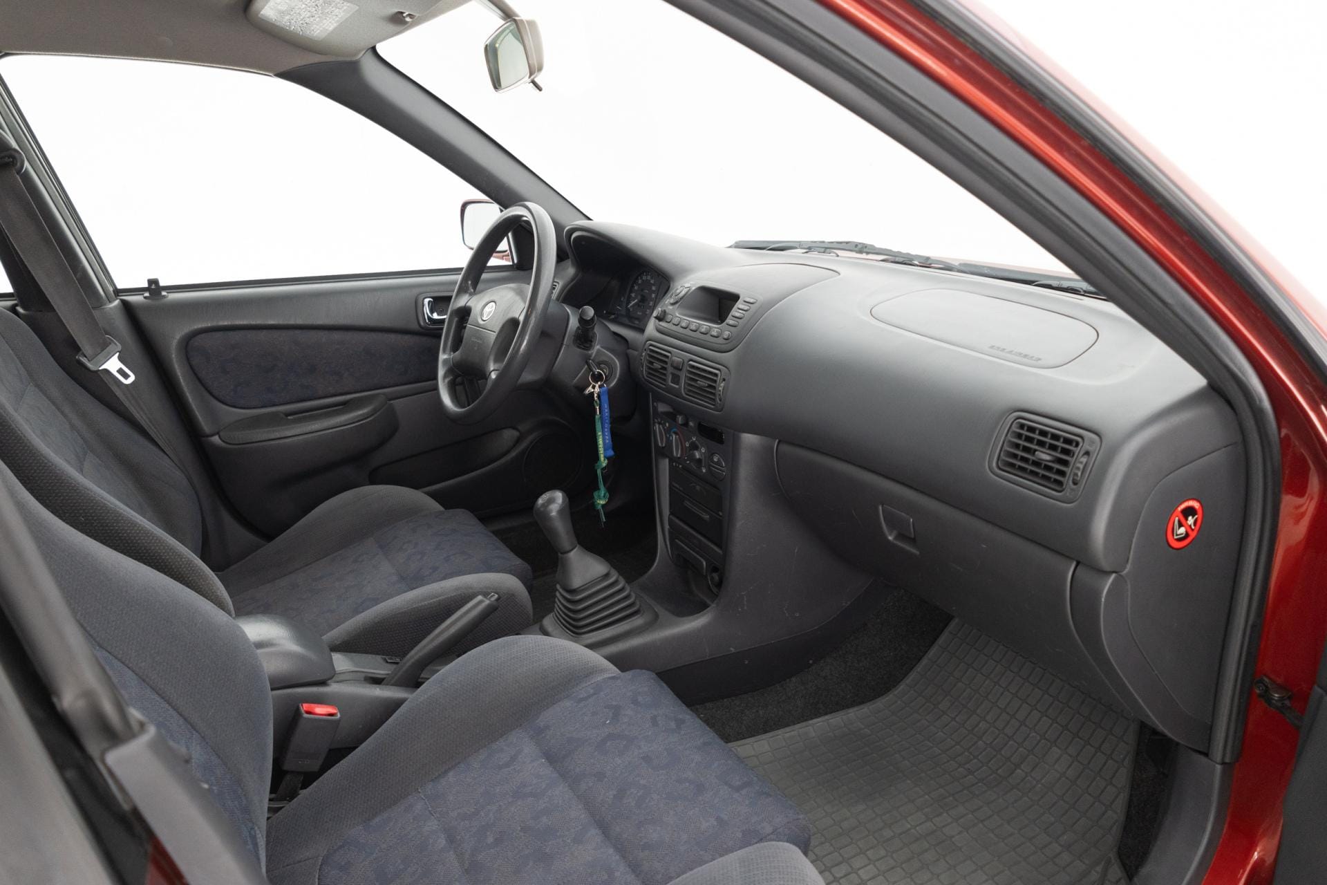 Myydään Toyota Corolla 2000 12