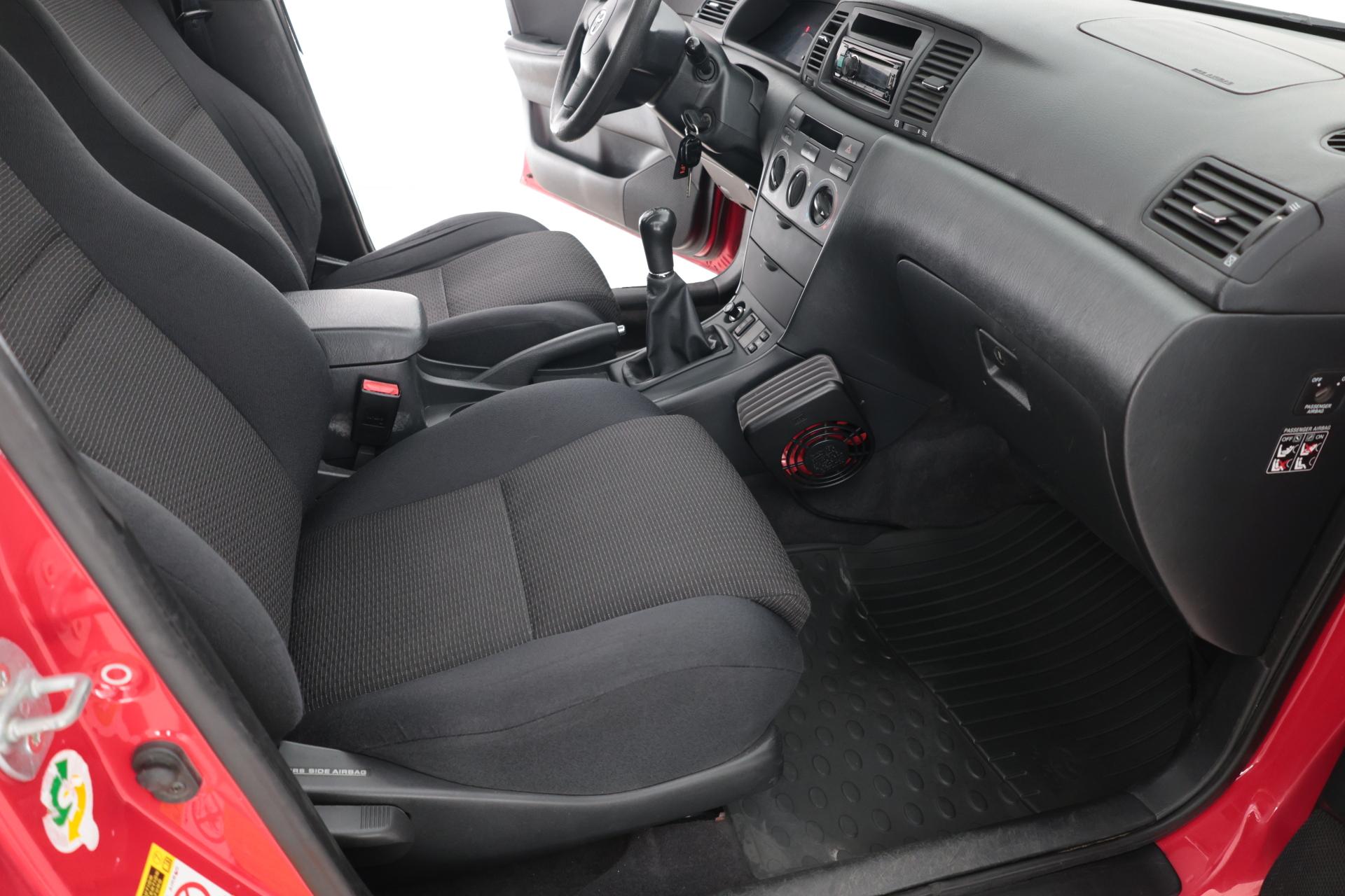 Myydään Toyota Corolla 2007 15